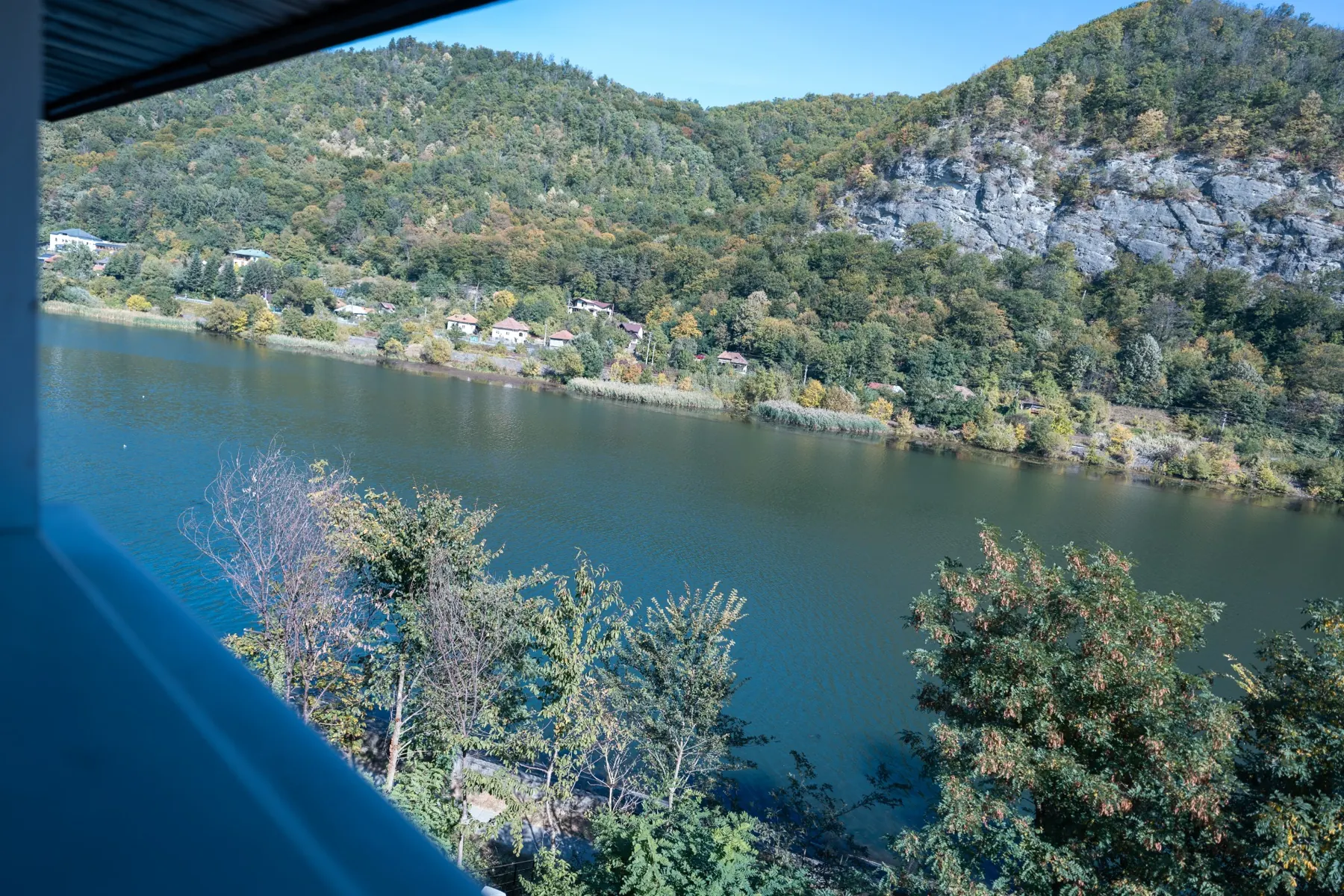 Priveliște către râul Olt