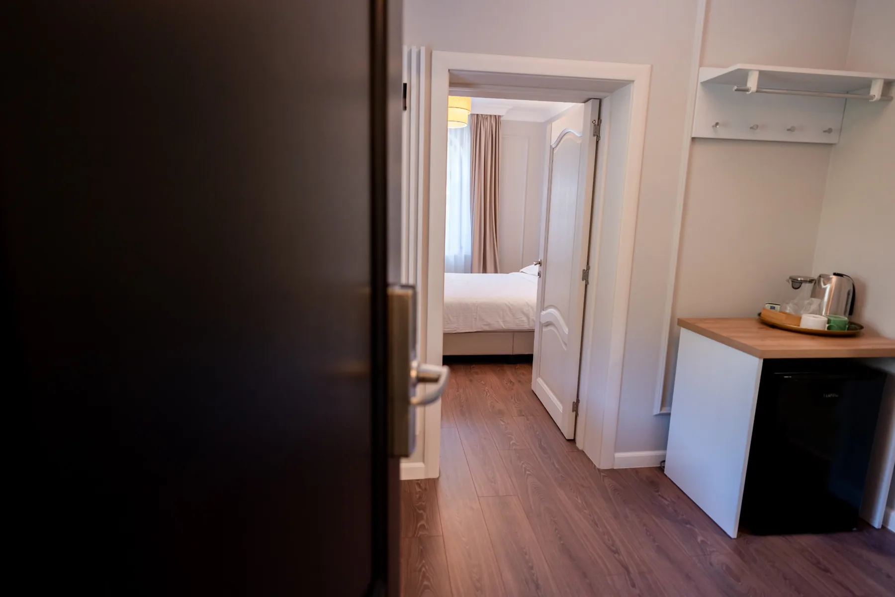 Bujorul Oltului – camere și apartamente