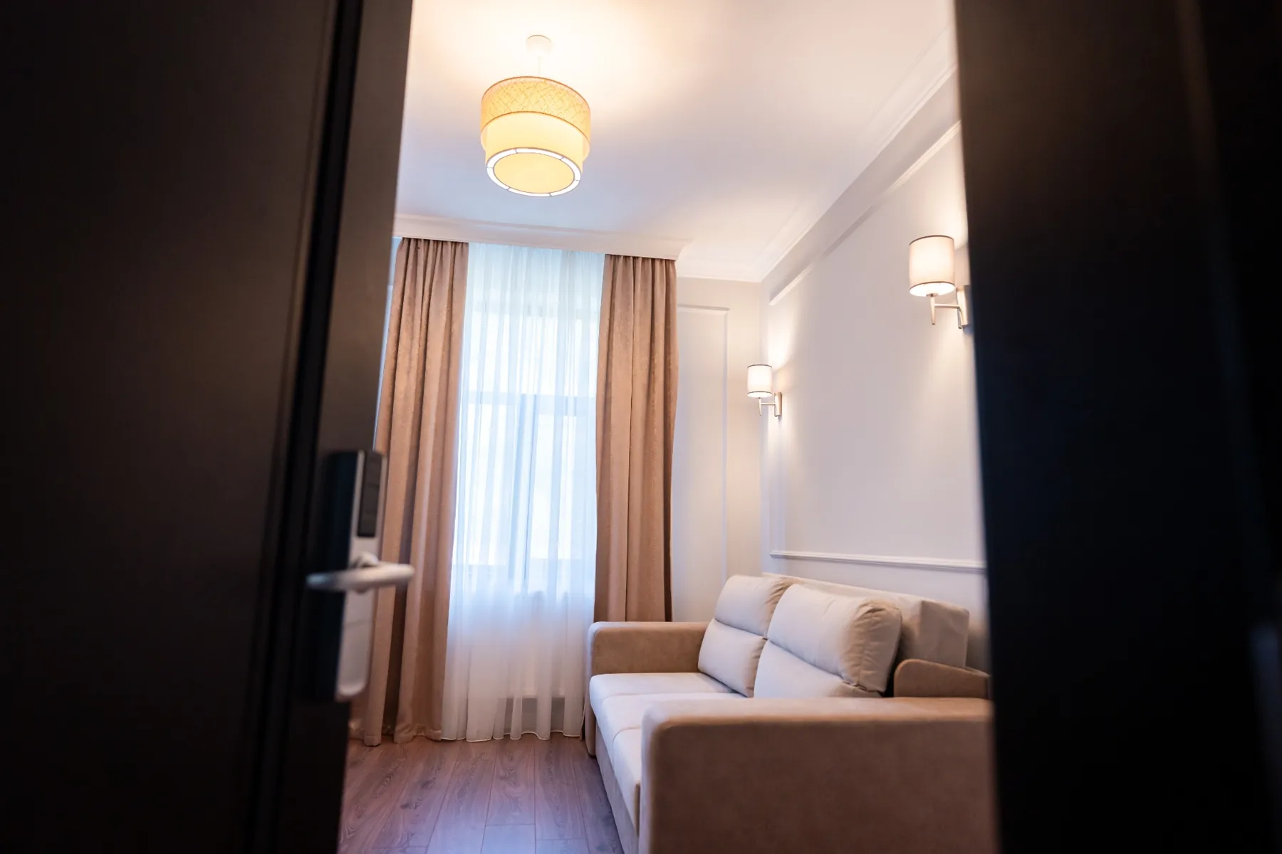 Bujorul Oltului – camere și apartamente