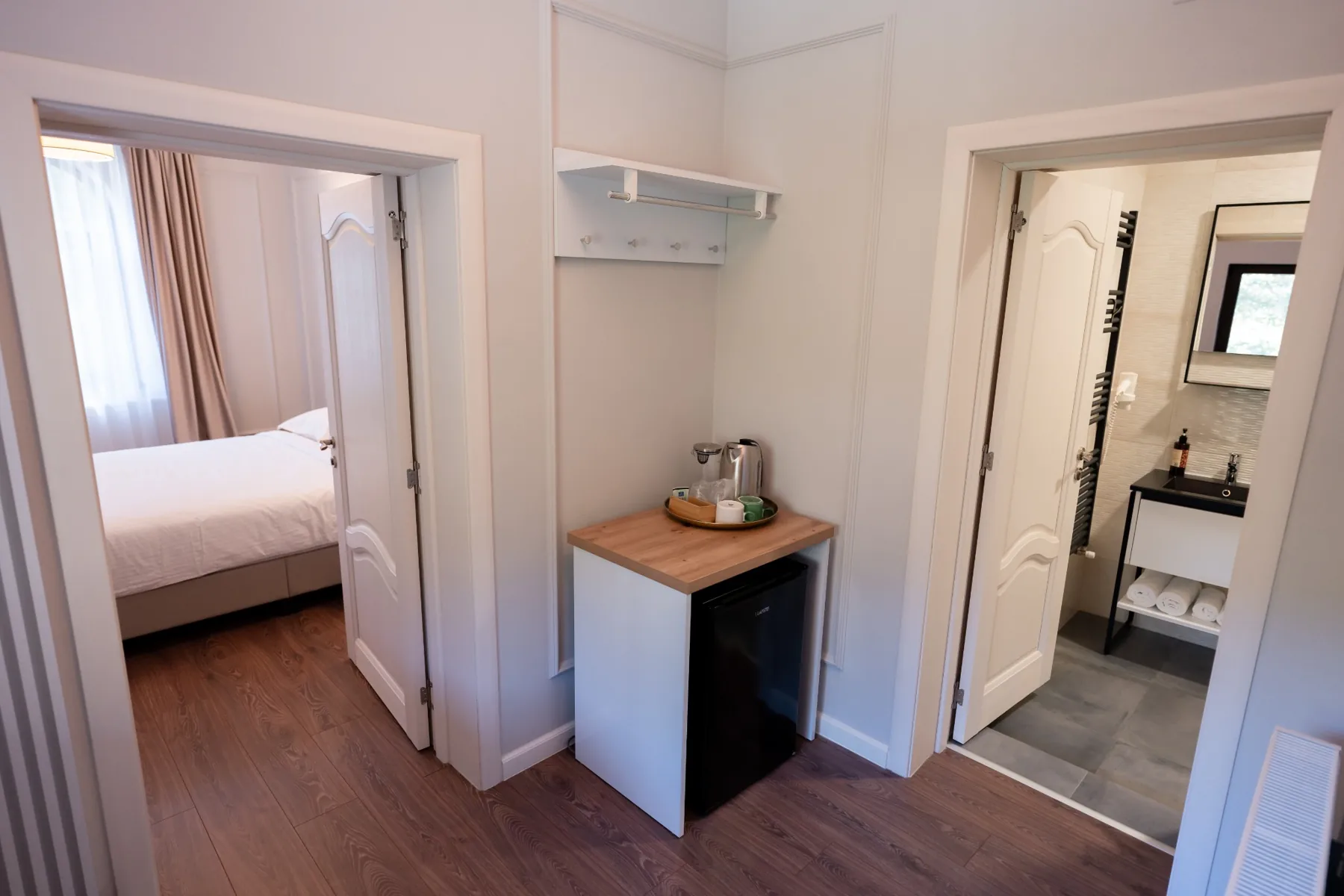 Bujorul Oltului – camere și apartamente